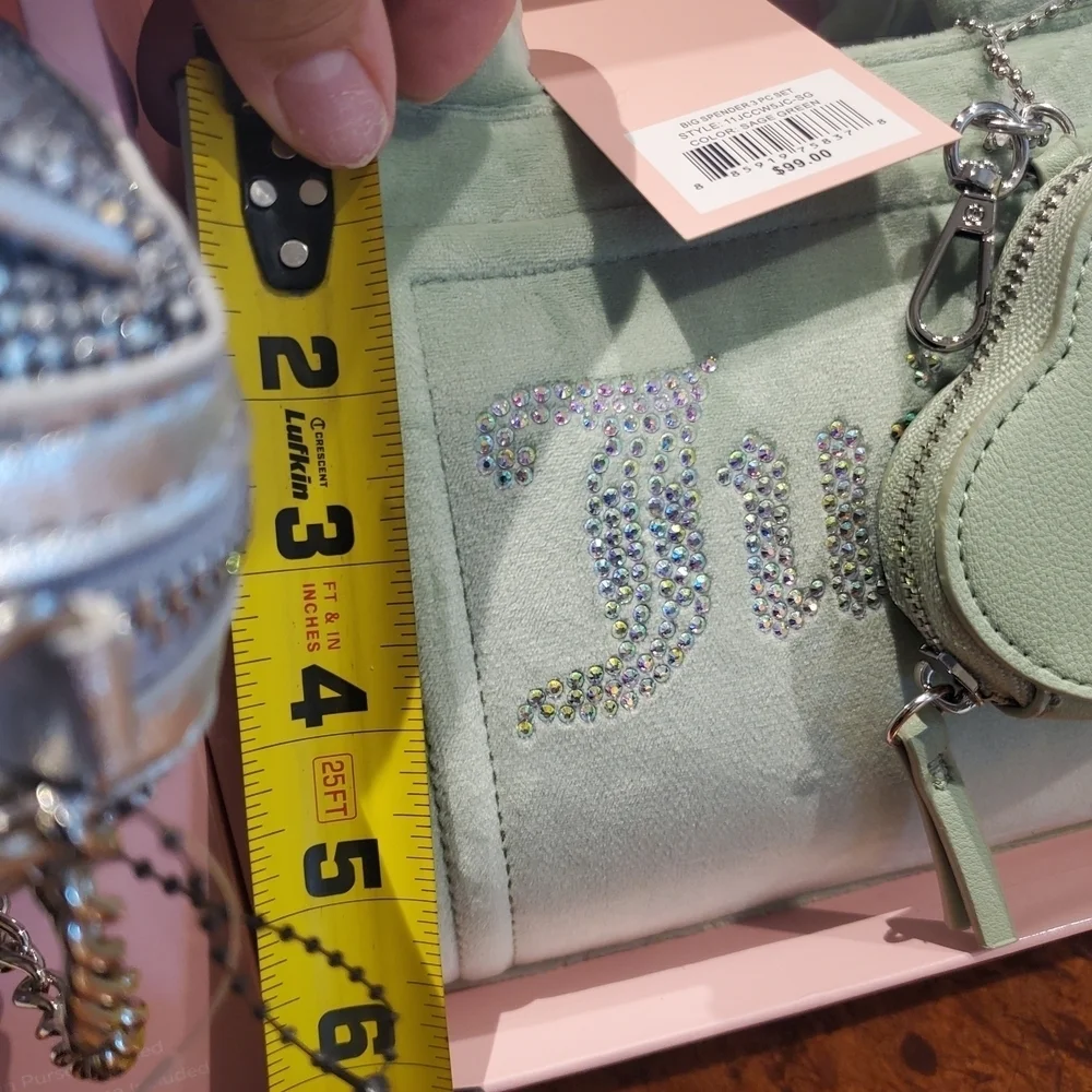 Juicy Couture Green Tote with Structured Design and Versatile Straps